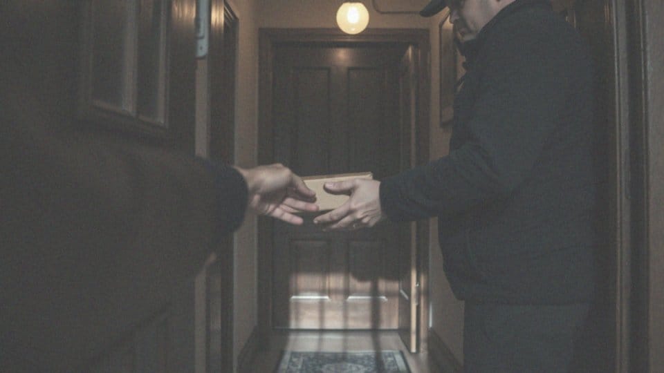 Jak klienci oceniają płatność za pobraniem w porównaniu do innych metod płatności?