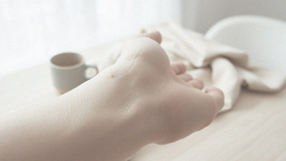 Co powoduje wystąpienie atopowego zapalenia skóry?